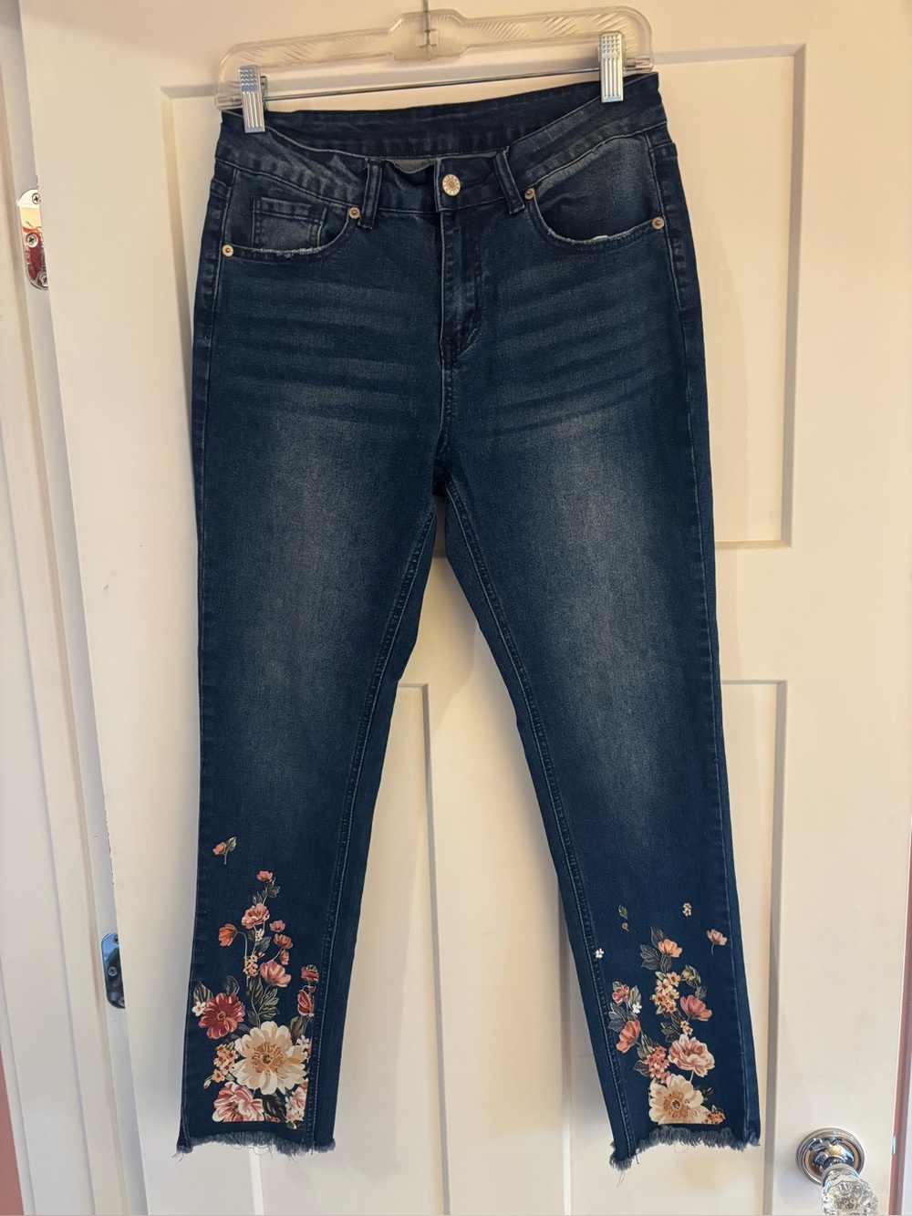 NWOT Ankle length jeans